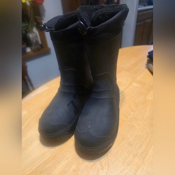 Little boys size 13 winter lined muck boots - Picture 5 of 8